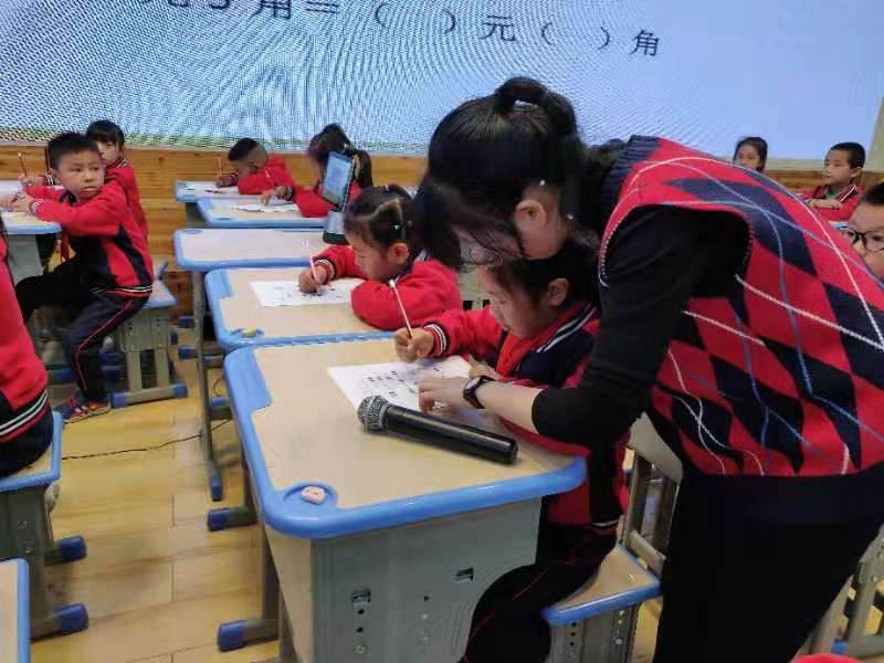 图：景宁市红星小学教育教学活动